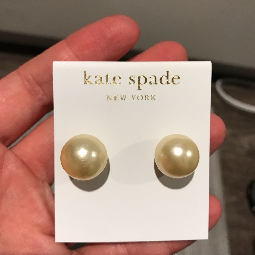 Kate Spade jumbo pearl earrings